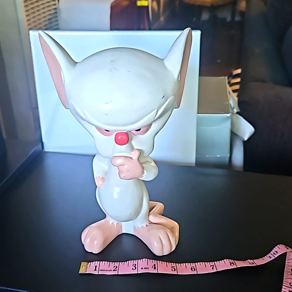VINTAGE 11" BRAIN STATUE FROM PINKY AND THE BRAIN CARTOON WARNER BROS 1997